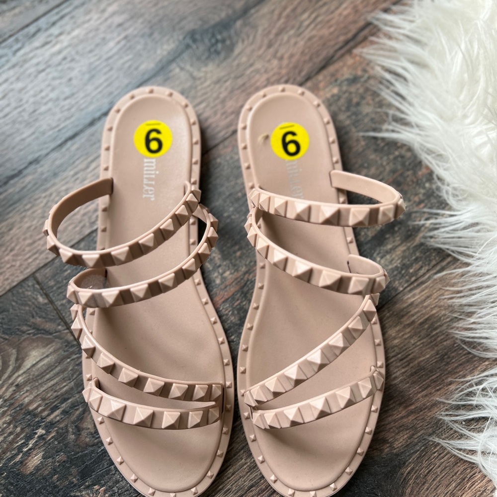 Brand New Taupe/Light Pink Studded Jelly Sandals, Size 9